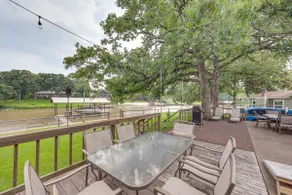 Lakefront Gun Barrel City Home w/ Dock & Deck - Image 3