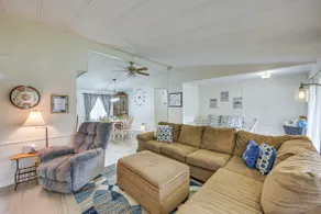Lakefront Gun Barrel City Home w/ Dock & Deck - Image 4