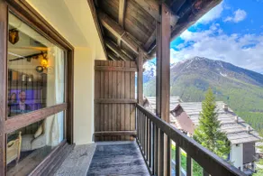 Grangia Sunset Balcony View for 7 - Happy Rentals - Image 2