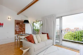 Liiiving in Porto - Mezzanine Delight Balcony - Image 5