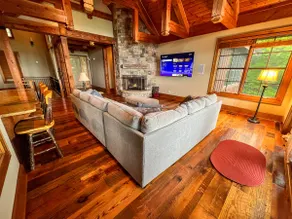 Crown Jewel Luxury 6br Blue Ridge Lodge w Unmatche - Image 3