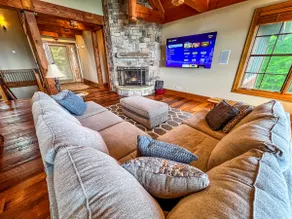 Crown Jewel Luxury 6br Blue Ridge Lodge w Unmatche - Image 4