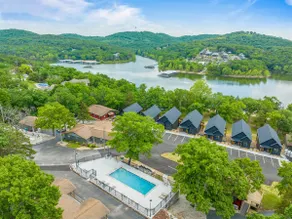 4 BR Waterfront Cabin w/ Pool + Swim & Boat dock - Image 3
