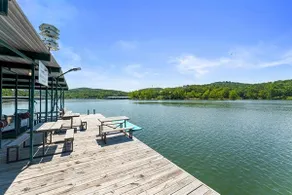 4 BR Waterfront Cabin w/ Pool + Swim & Boat dock - Image 4