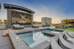 Modern condo near Capitol w/sauna & gym - Image 4