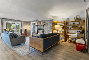 Firepit, Kayaks, Paddle Board, Lake Views, Great Location - Image 2