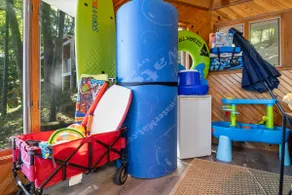 Firepit, Kayaks, Paddle Board, Lake Views, Great Location - Image 5