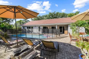 The Springs - 4BR Retreat + Big Heated Pool - Image 4