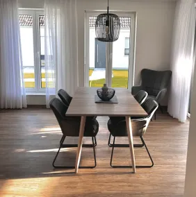 Apartment with 2 bedrooms and terrace - Image 2