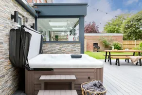 Coastal Retreat for 10 with Hot Tub - Image 3