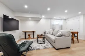 Suite Holliday in SE Calgary - Image 2