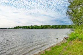 Walk to Coldwater Lake: Peaceful Weidman Retreat - Image 2