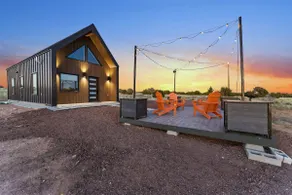 NEW Luxe Chic Tiny Home Near Grandcanyon S Rim - Image 2