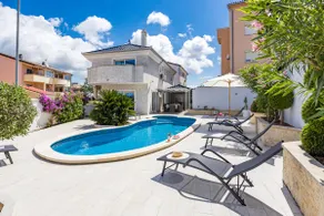 Villa Bianco Nero - Happy Rentals - Image 2
