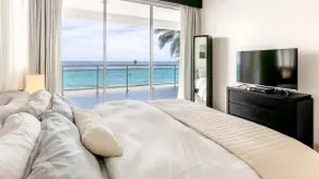 Oceanfront King • 3rd Floor • Pool • Hot Tub • 306 - Image 3