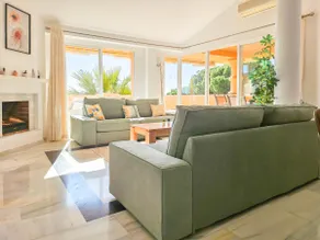 3 bedroom penthouse apartment in Calahonda - Image 3