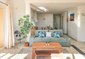 3 bedroom penthouse apartment in Calahonda - Image 4
