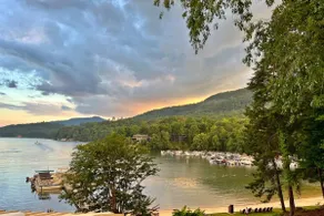 Gorgeous Modern Farmhouse, Hot Tub, Sunrise Views - Image 2