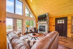 Mountain-View Fleetwood Retreat w/ Deck & Grill - Image 4