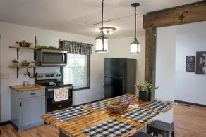 Whiskey Trails Cottage - Image 3