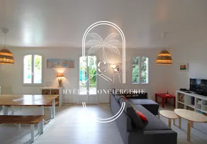 Duplex in the heart of Port d'Hyères – Beaches and Parking - Image 4