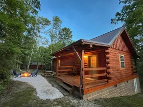 Pluggy’s Place - Perfect Location |Outdoor Firepit - Image 5