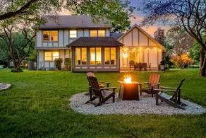 Spacious 6-Bed Luxury Home Near Notre Dame - Image 4