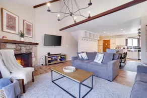Pocono Mountain Chalet | 5 Min to Waterpark | Pool - Image 4