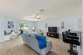 Fully Equipped Beach Paradise! Walk to Beach! - Image 5