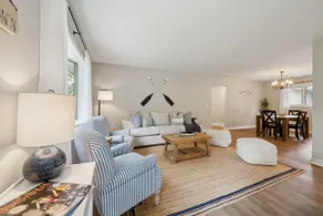 Serenity on Strauss 400 - Cozy Duplex in Prime Location - Image 2