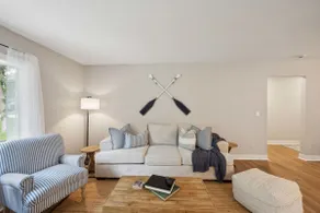 Serenity on Strauss 400 - Cozy Duplex in Prime Location - Image 3