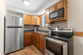 2BR Duplex Cabin w/Community Pool + Boat dock - Image 5