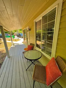 Charming Downtown Cottage - Image 5