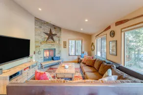 Paige Meadow by Avantstay Near Lake & Tahoe City - Image 2