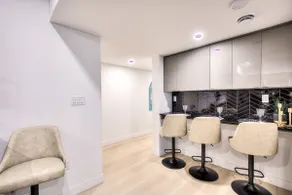 Stylish & Chic One-Bedroom Top Travel Destination - Image 4