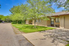 Cozy Meyers Lake Townhome: Near Hall of Fame! - Image 3
