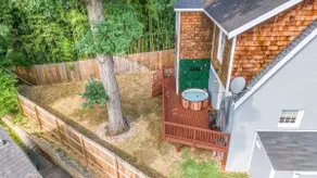Luxury South End Retreat - Hot Tub - 4 Bedrooms - Image 4