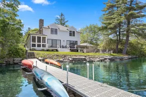 Gorgeous Luxury Freetown Lakefront: Near Boston - Image 3