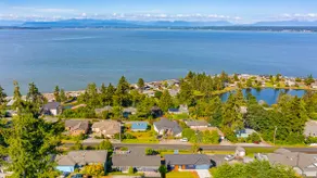 Peaceful Island Getaway, Port Susan views with BBQ & Playroom - Image 2