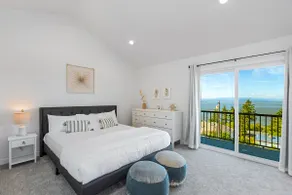 Peaceful Island Getaway, Port Susan views with BBQ & Playroom - Image 4