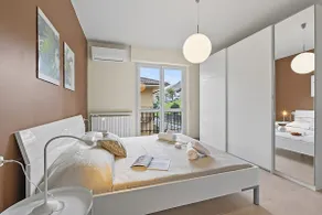 The Golden View: 2-Bed Apartment w/ AC - Happy Rentals - Image 5