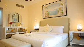 Corniche 3BR Haven - Elegant Seaside Living - Image 2