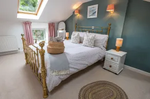Romantic holiday cottage for two - Ty Hydref - Image 2