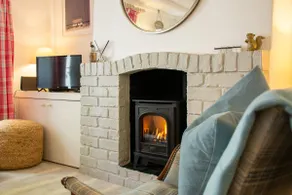 Romantic holiday cottage for two - Ty Hydref - Image 3