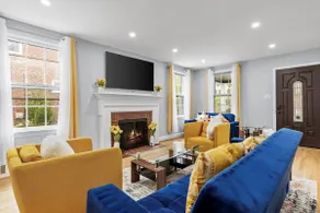 3-BR Colonial Retreat, Walk to D/twn Silver Spring - Image 2