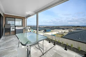Hillgrove. Family Entertainer. Mountain Views. - Image 4