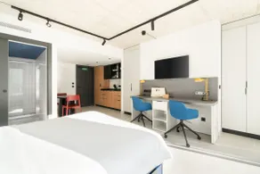 La Fabrica &Co, Loft with queen bed - Image 5