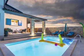 Kurze Fahrt vom Strand, eingezäunter Garten mit Pool, Haustiere willkommen! - Image 2