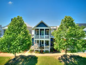 Porches on the Park - Image 2
