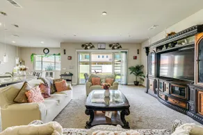 Beautiful Bakersfield Home ~ 8 Mi to Downtown! - Image 2